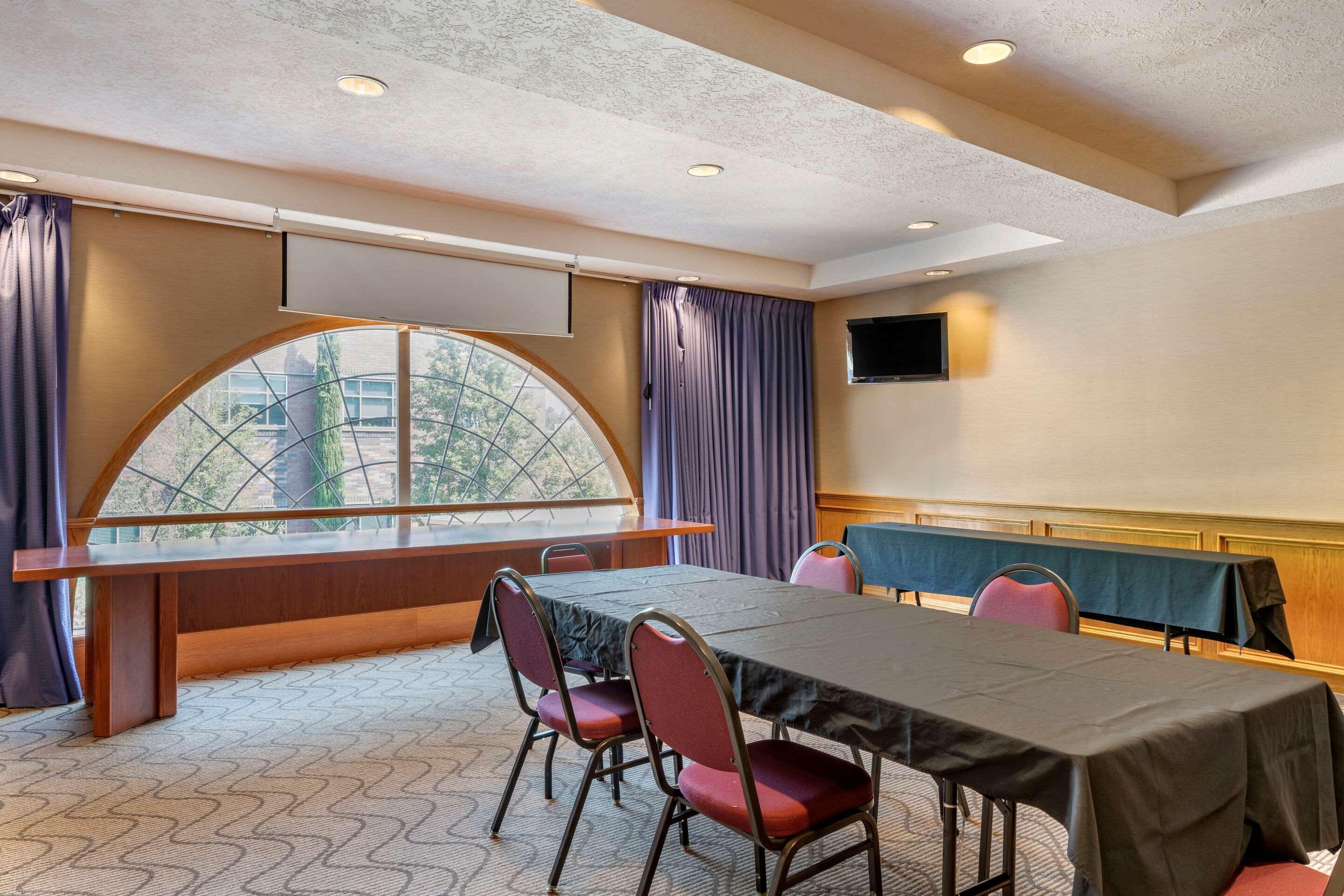 Comfort Suites Salem Eksteriør bilde